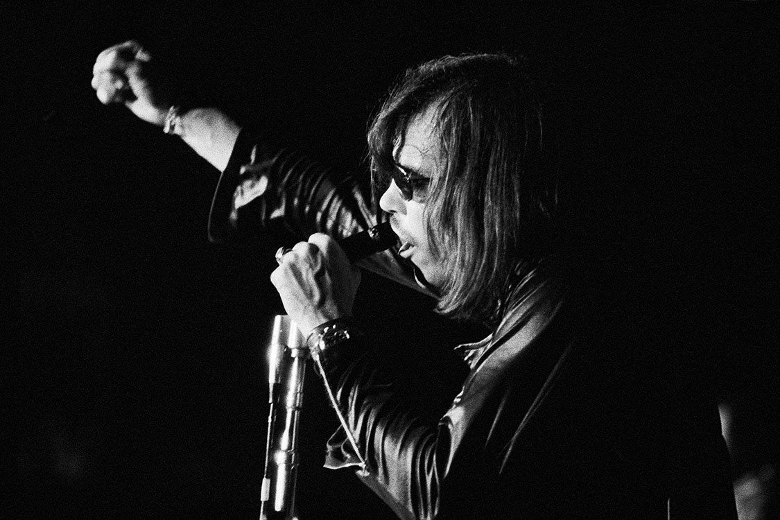 Джон Кэй (настоящее имя — Йоахим Фриц Крауледат) — основатель и фронтмен рок-группы 
Родился 12 апреля 1944 года в Тильзите (Восточная Пруссия). Детство провёл в Ганновере, где познакомился с американским рок-н-роллом, который передавала радиостанция местной американской военной базы.