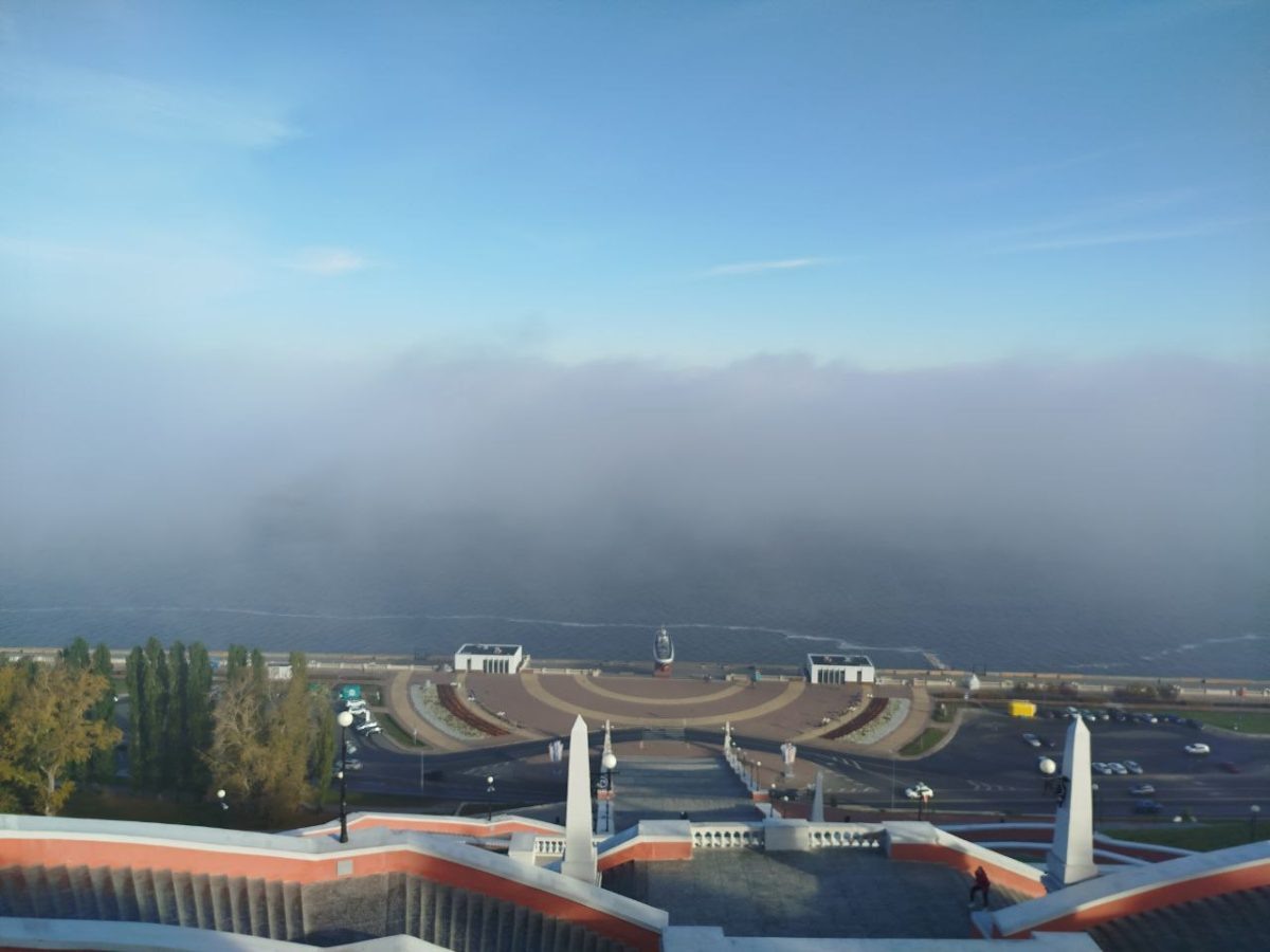    Туман был настолько плотный, что не было видно ничего на расстоянии 100 метров