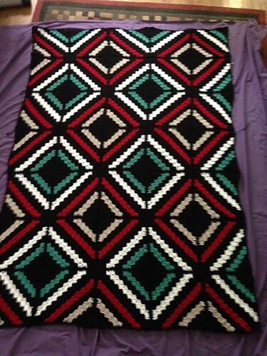 ВЯЖЕТСЯ ПРОСТО, А ПОЛУЧАЕТЯ БОМБА