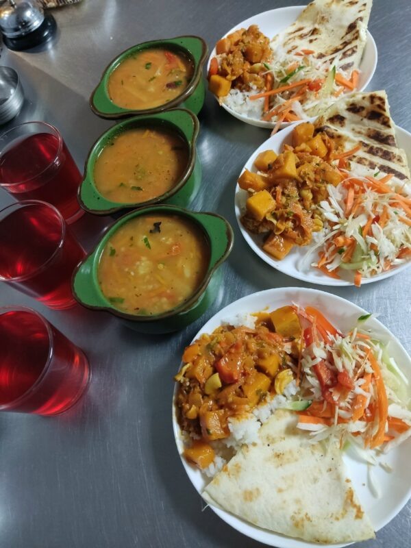    бизнес-ланч в Uncle Frank // фото: vk.com/unclefrankrnd?z=photo-130248849_457243084%2F3fa0dc06807c10525d