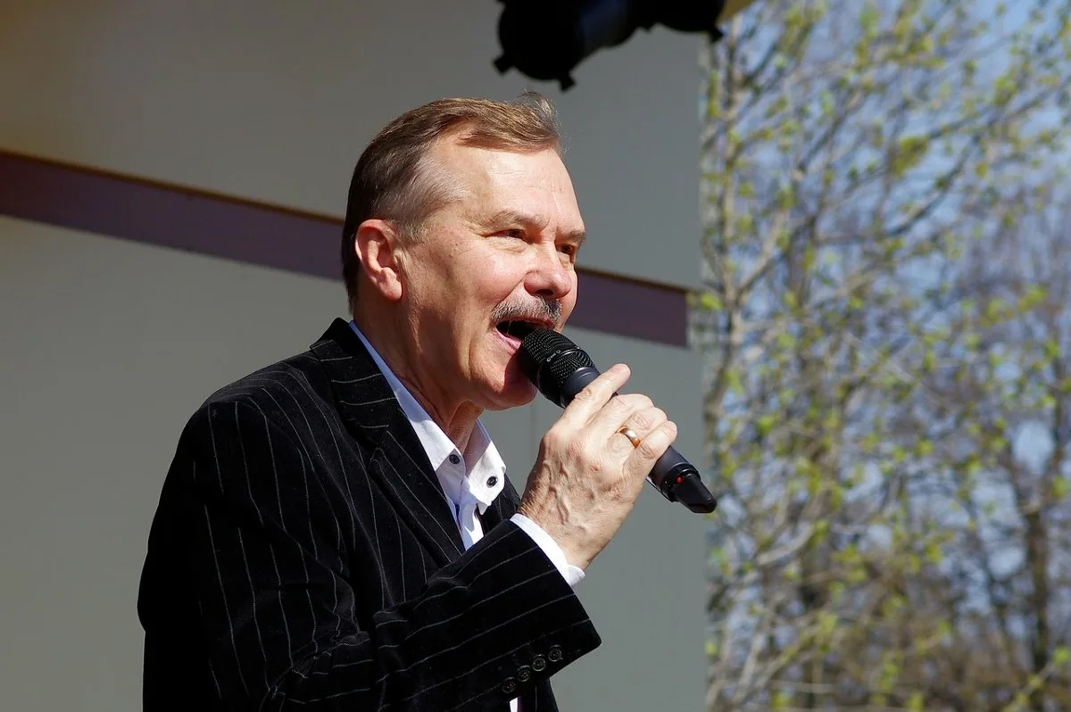 Леонид Серебренников