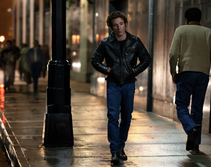 Джереми Аллен Уайт в роли Брюса Спрингстина в фильме «Избавь меня из ниоткуда». Фотография: Macall Polay