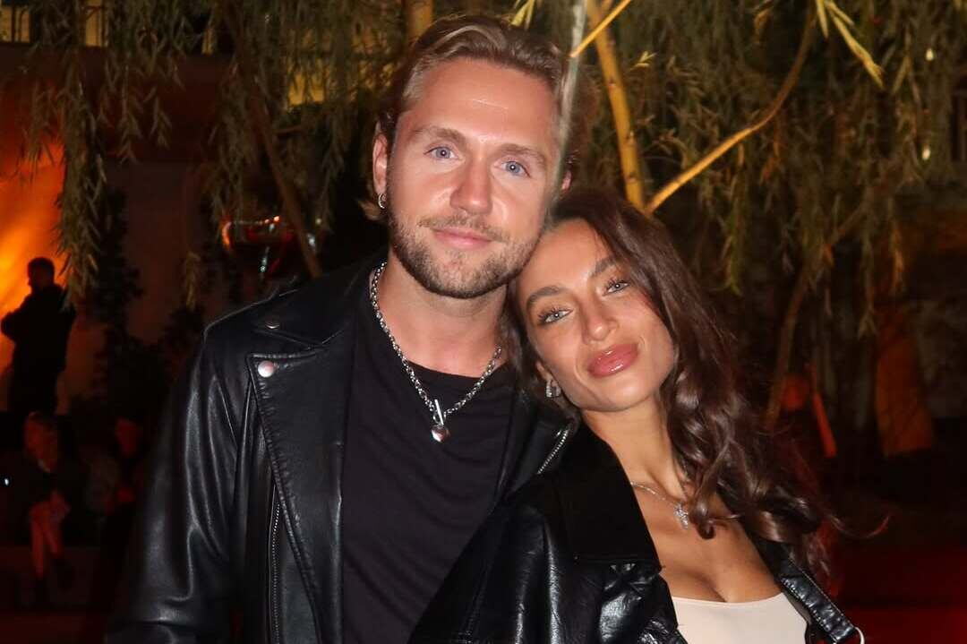 Влад Соколовский с женой. Фото: соцсети/@lee__soul