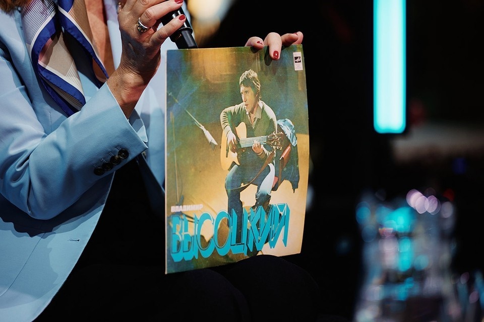    Знаменитый исторический альбом Высоцкого фирмы «Мелодия». Фото: Андрей Черемисин, предоставлено компанией «Цифровые легенды»