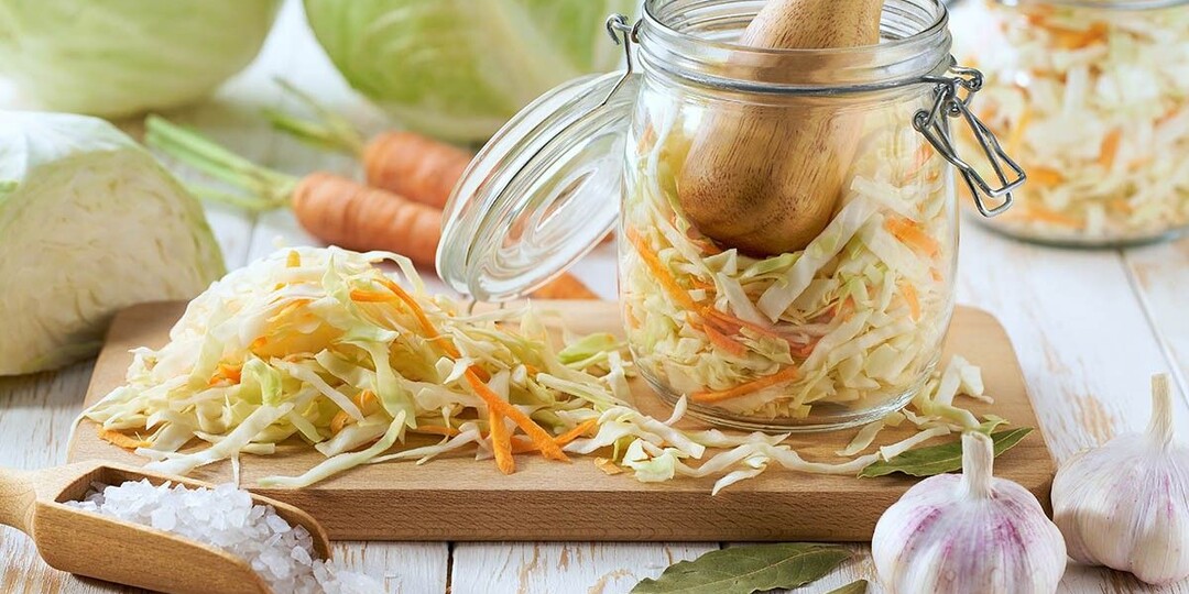 Квашеная капуста дома: вкусный рецепт в банке и кастрюле