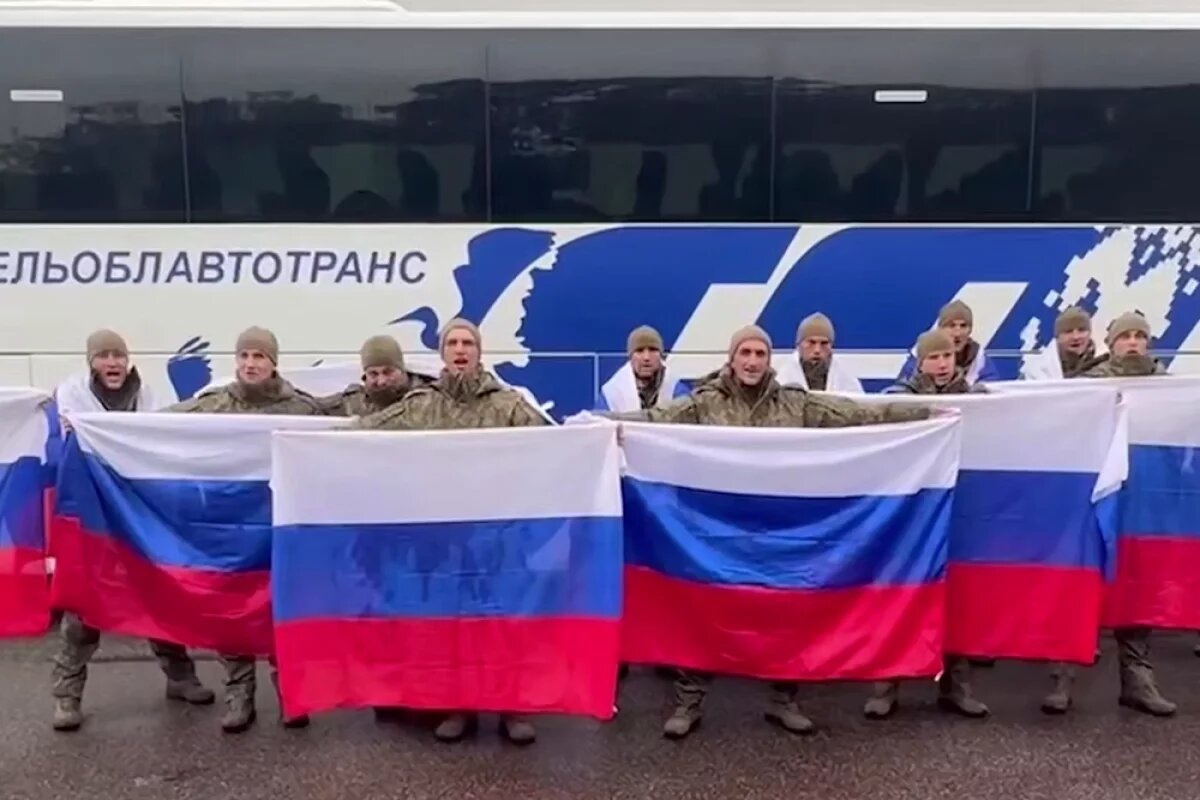    Трое военнослужащих из Коми возращены из украинского плена