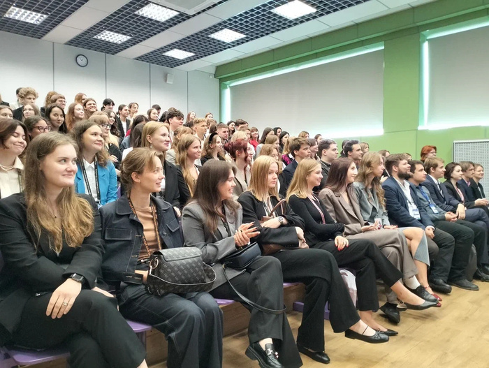 Фото: Ирина Середкина/архив "Солидарности". В аудитории СПбГУП 1 сентября 2024 г.