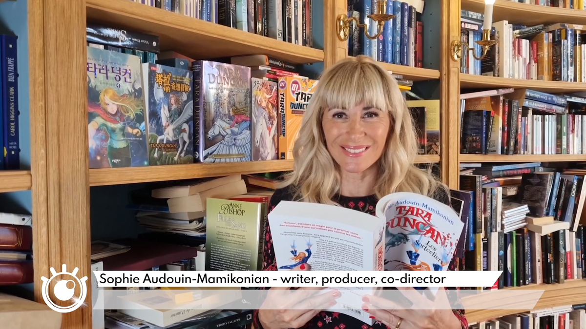 Софи Одуэн-Мамиконян. Кадр из видеосюжета Electronic Press Kit - EN - Tara Duncan - Sophie Audouin-Mamikonian on Vimeo. Источник: https://vimeo.com/672837909/0a9d3d2819.