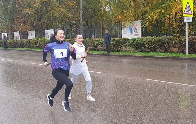 
Соперницы бегут почти вровень, а хочется напрячься и вырваться вперёд