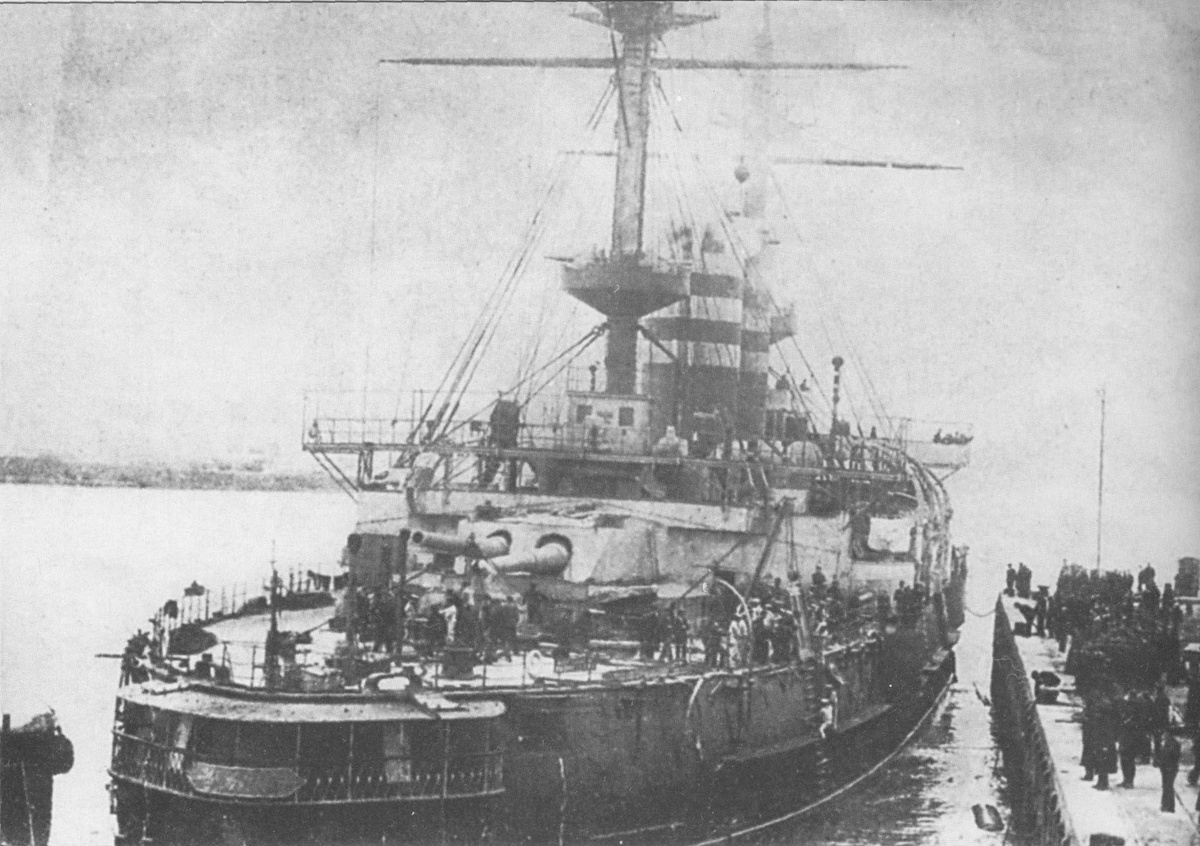 Броненосец «Mikasa» во время ходовых испытаний в Англии.
