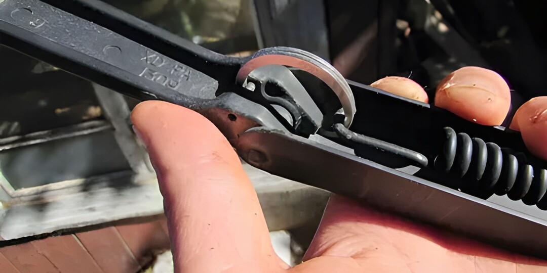 «В магазине щетки больше не покупаю, старые моют как новые»: Рассказываю, как я улучшил прижим щёток стеклоочистителя без их замены