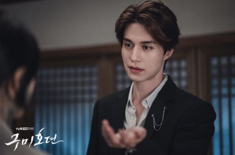 Ли Дон Ук в роли Ли Ёна