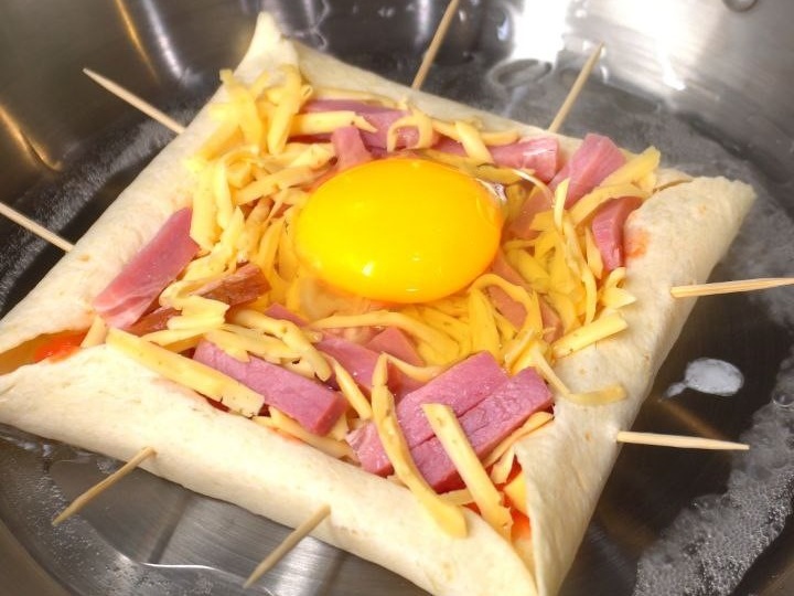 Пицца на сковороде за 5 минут: когда ждать нет времени