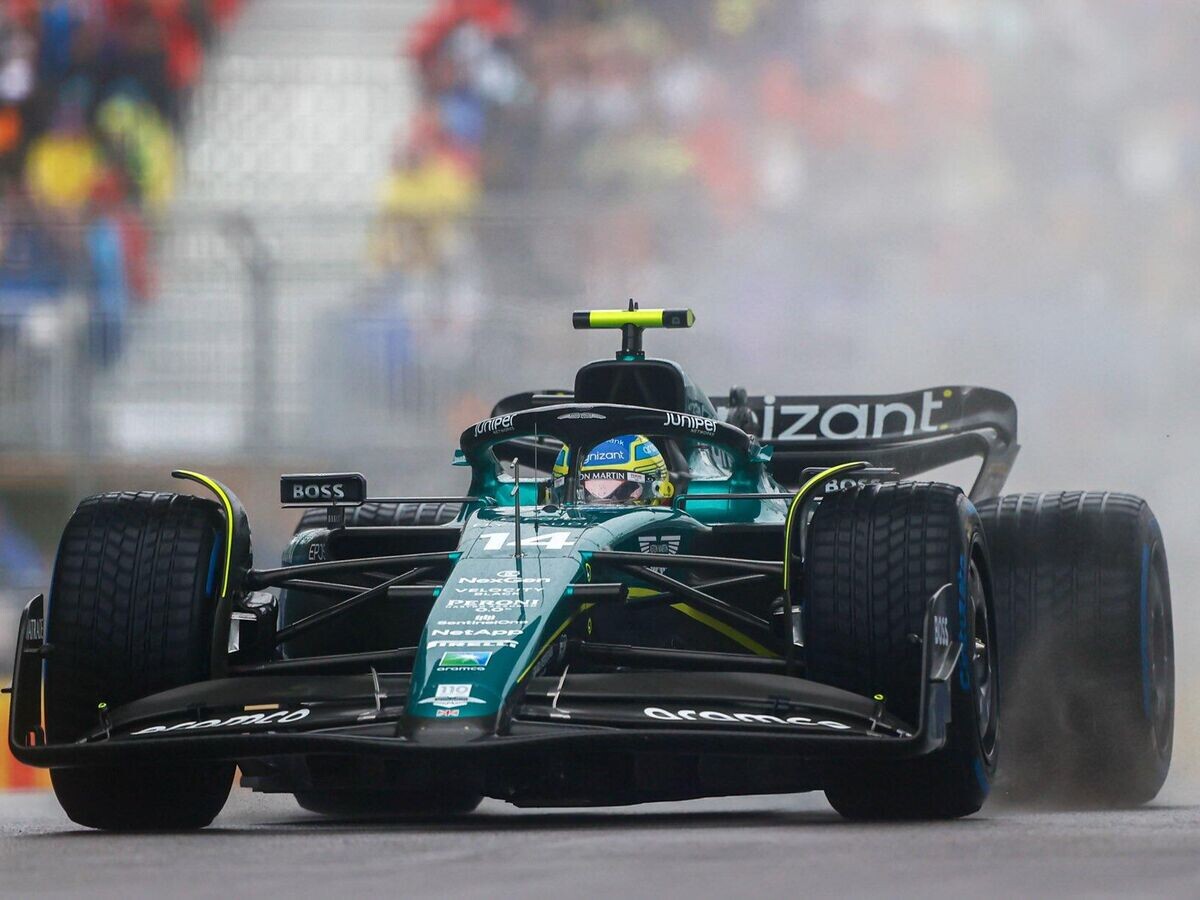    Испанский пилот "Астон Мартин" Фернандо Алонсо© Фото : Пресс-служба "Астон Мартин"