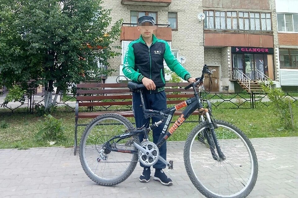 Максим остался один с двумя детьми. Фото: соцсети