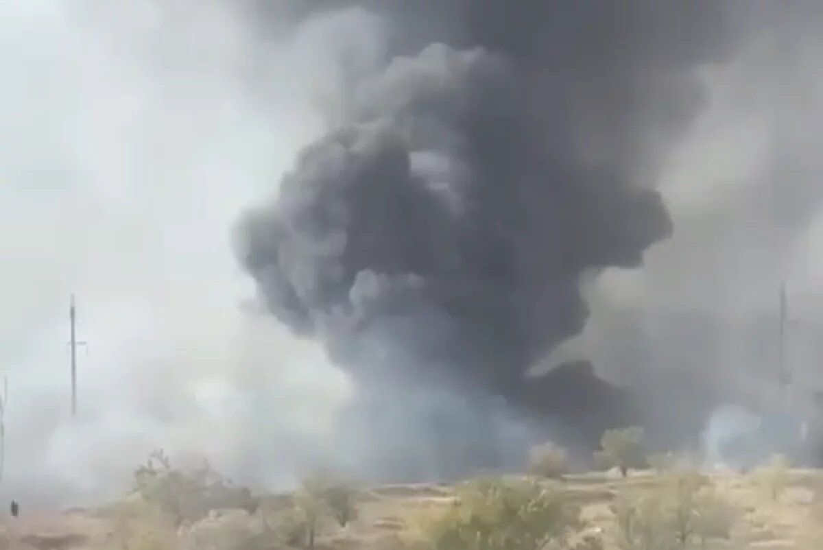    Масштабный пожар на севере Волгограда сняли на видео очевидцы