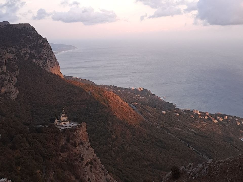 Вид на Форосскую церковь