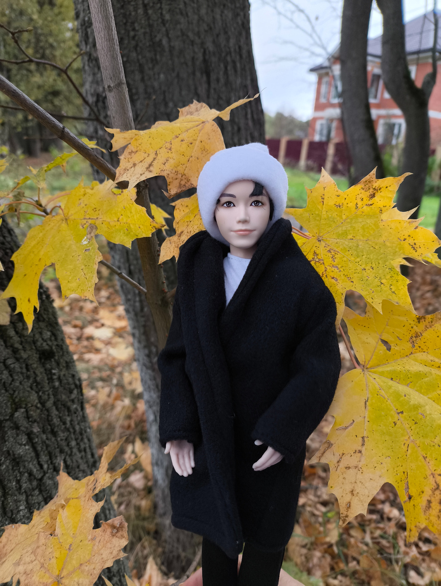 С трудом нашла жëлтый клëн. 