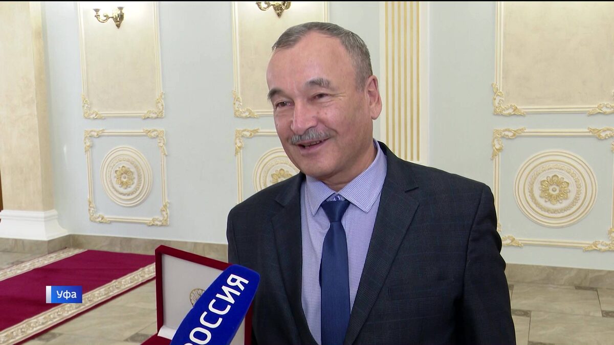    В преддверии профессионального праздника в Уфе чествовали учителей