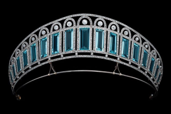 Аквамариновый кокошник