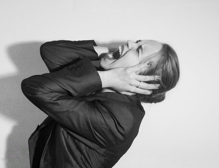 Стесняетесь стоять перед камерой? Страх камеры? Как побороть страх камеры?