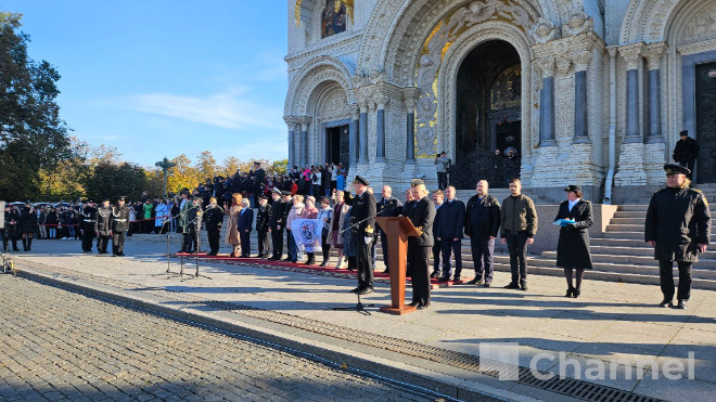 Тысяча первокурсников приняли клятву у Морского собора в Кронштадте
