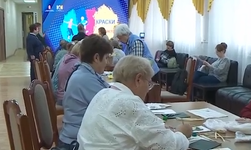     В Красноярске стартовал фестиваль под названием «Краски зрелого возраста»