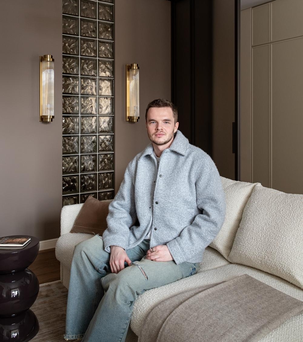 Дизайнер Артём Шакуров