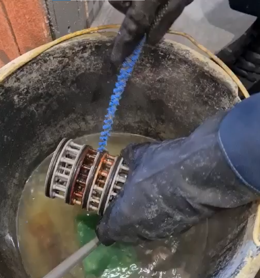 Очистка элемента клапана