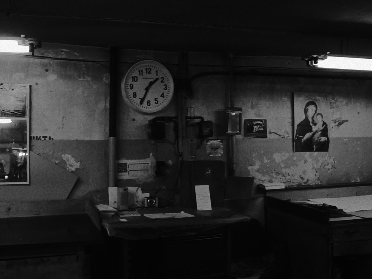 🎬 «Гнездо из бумаги» — фильм-наблюдение о забытой типографии и людях, которые продолжают хранить её дыхание