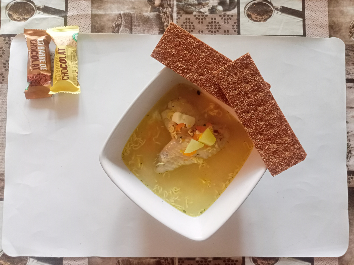 Суп из простых проддуктов и Доширака