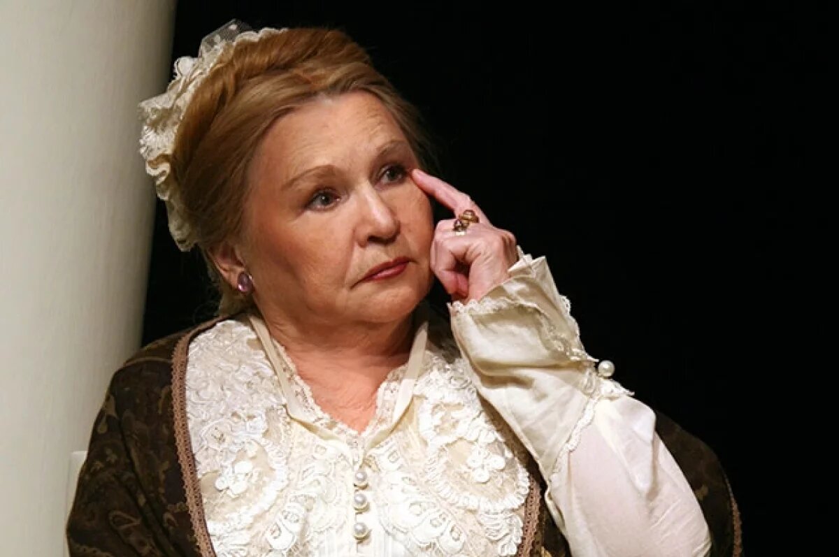    Нина Гуляева.