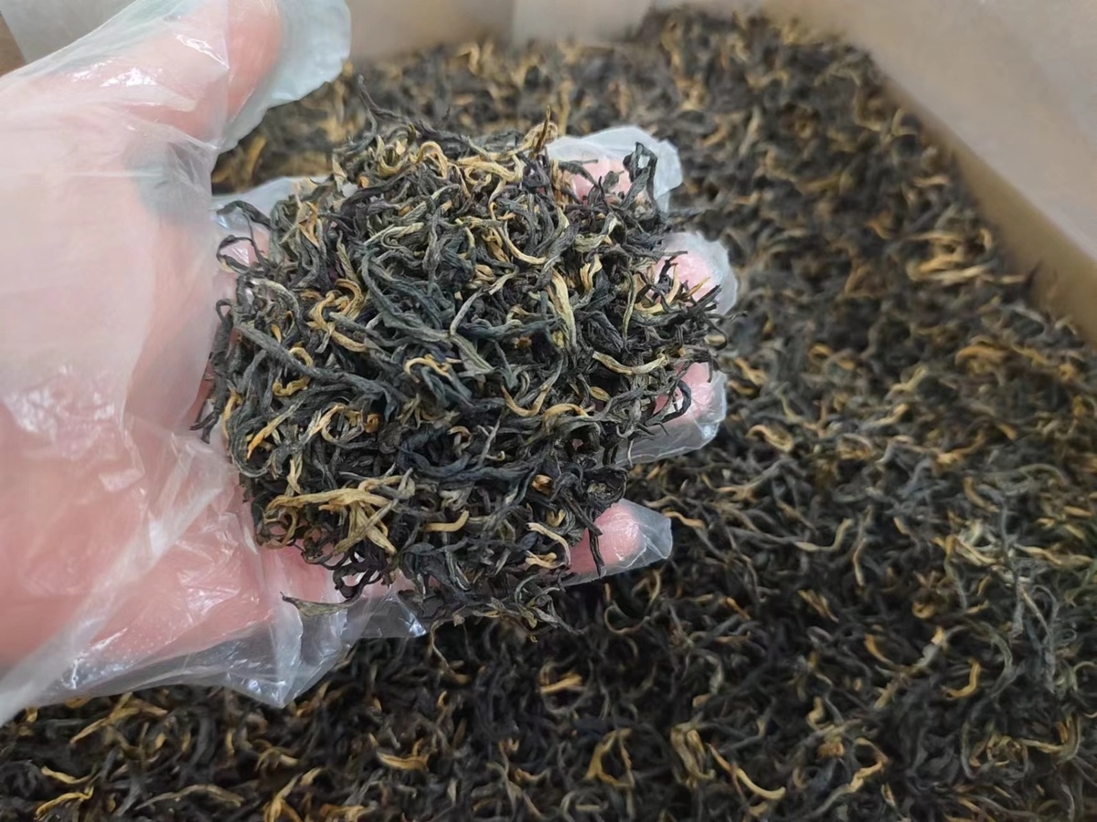 Черный премиальный китайский чай Золотая обезьяна. 