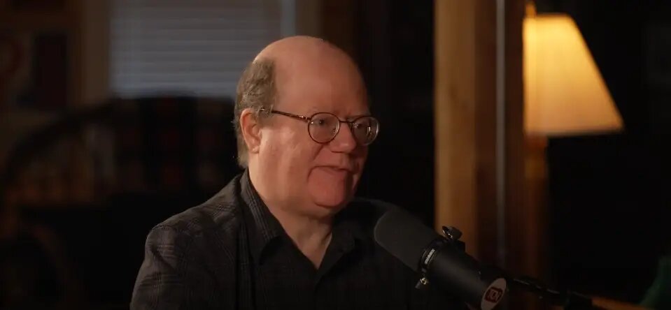    Ларри Сэнгер. Фото: стоп-кадр из программы Такера Карлсона