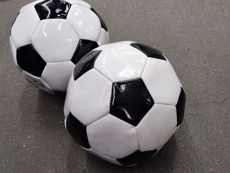     Трехкратный чемпион России Андрей Богданавичус стал главным тренером женской сборной футбольного клуба «Зенит». Фото из архива "МК в Питере"