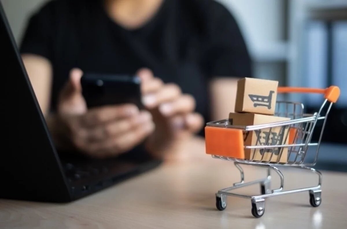    Сейчас на маркетплейсах вещи из-за рубежа стоят меньше, хотя ждать их приходится дольше.