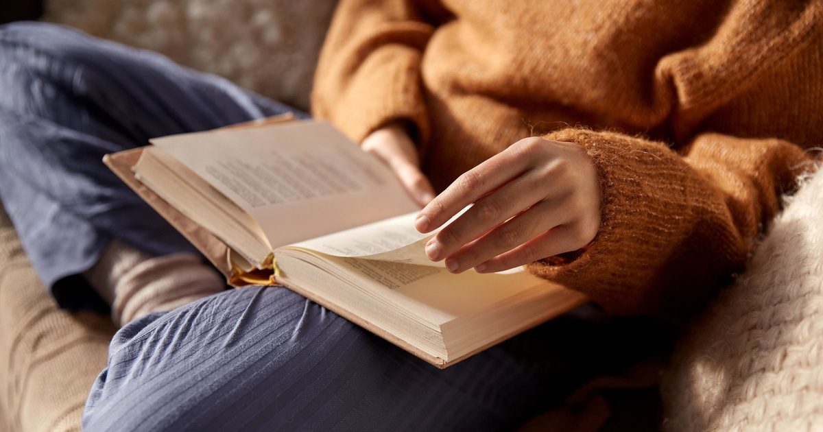    Оказывается, книга в руках — это не только способ убежать в другой мир, но и инвестиция в собственное здоровье и годы жизни. Источник изображения: vuzopedia.ru