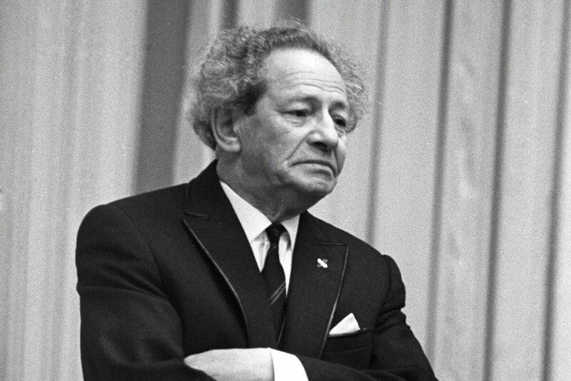 Источник фото https://ufologov.net/volf-messing-biografia-i-interesnye-fakty-o-ekstrasense/