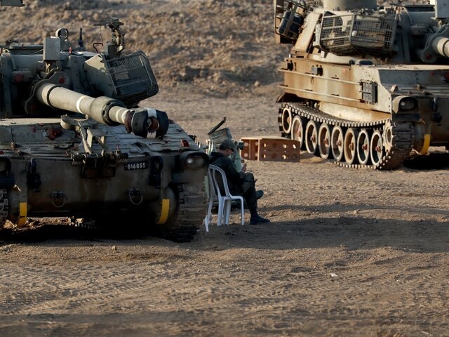    Фото: ТАСС/EPA/ATEF SAFADI