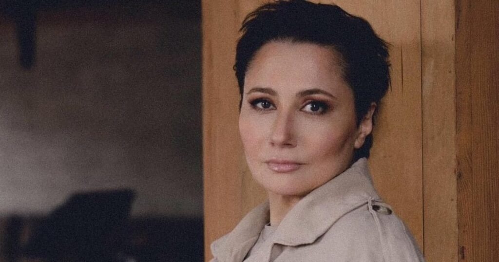    Елена Мозговая с дочкой от Аксельрода отдыхают в Греции (источник изображения) News Express Team