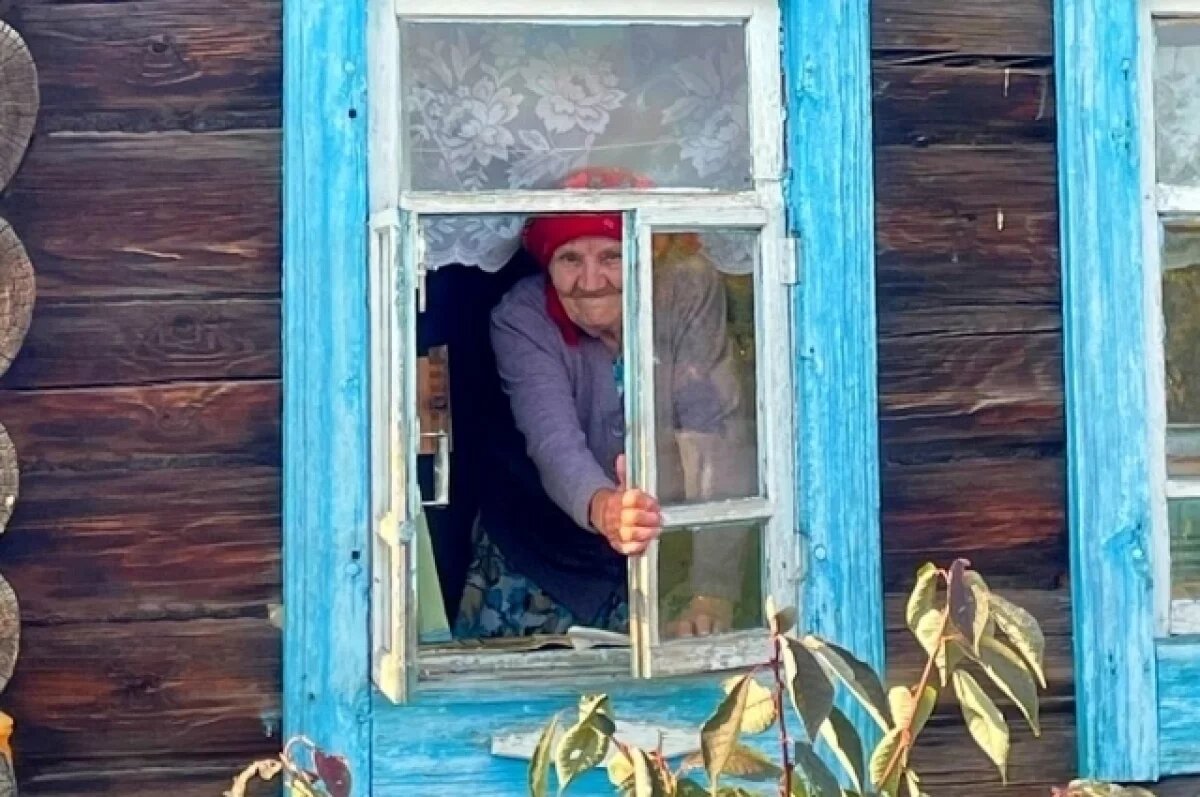    Пенсионеры ждут волонтёра, например, чтобы рассказать о своей семье или спеть старинную песню.