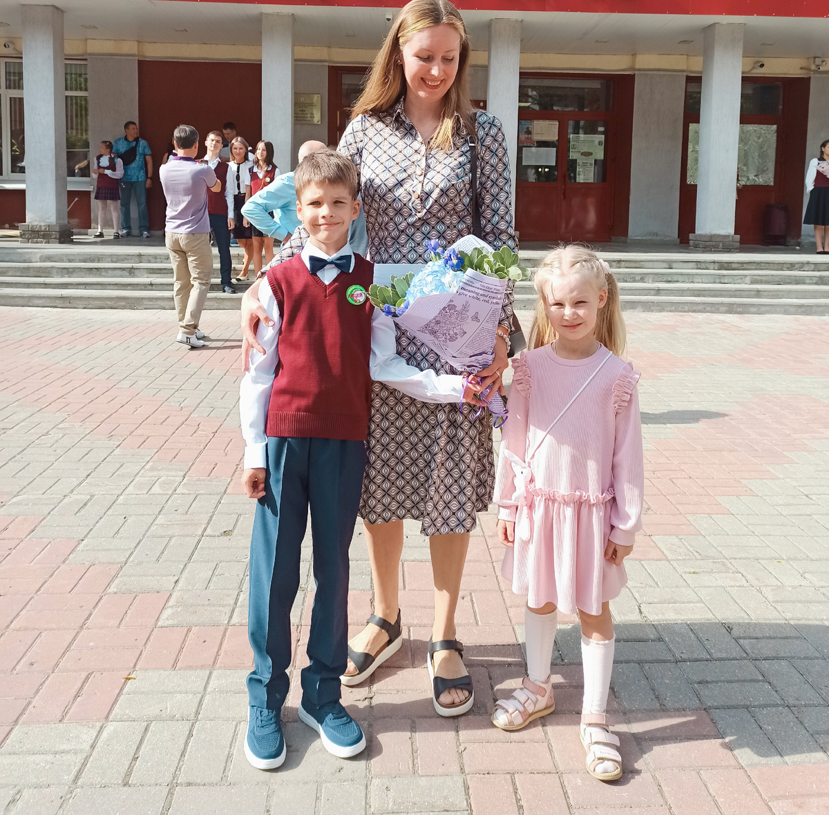 Приветствую на канале "ПРОактивная МАМА"! Меня зовут Екатерина, воспитываю двоих детей, пишу о психологии, заботе о себе. Здесь полезно и душевно! 