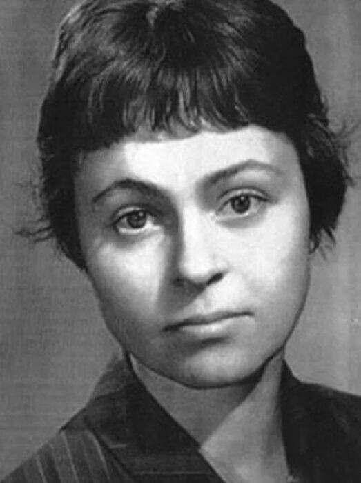 Кира Муратова в юности.