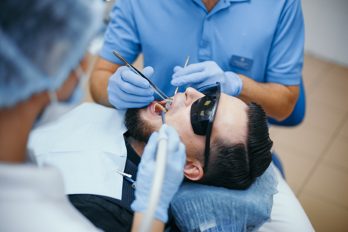 Фотография взята с сайта стоматологии Дмитрович Фэмили https://www.dmitrovich.ru/