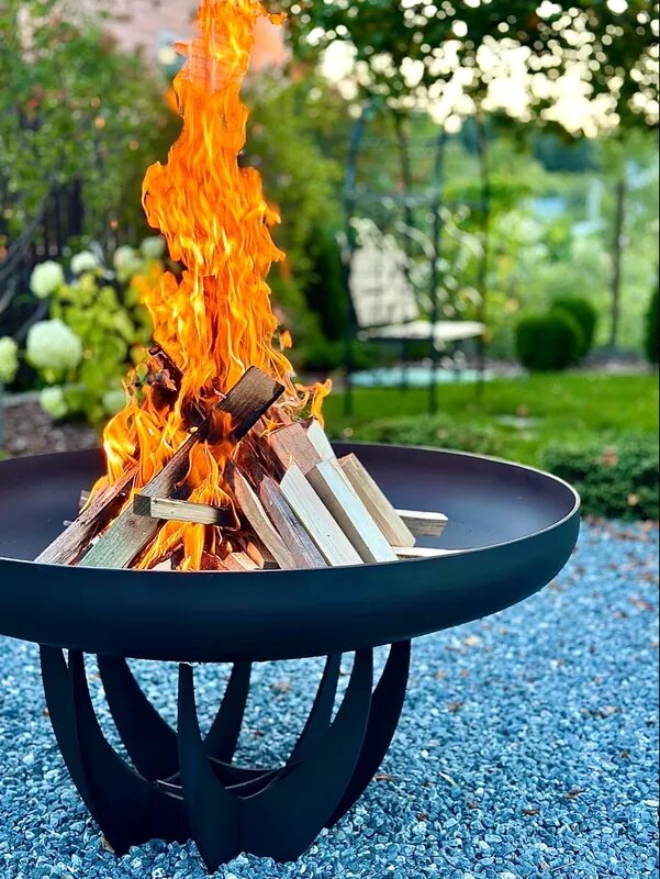 Пример растопки костровой чаши