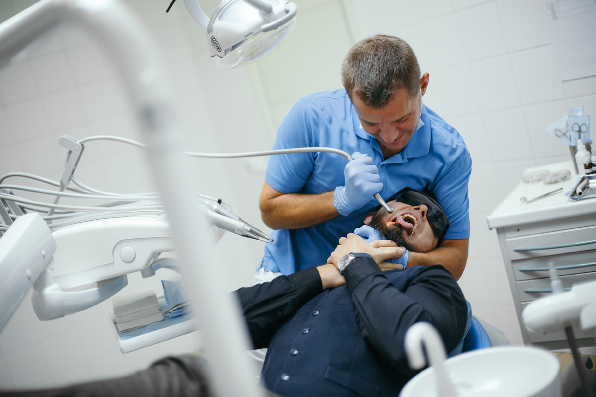 Фотография взята с сайта стоматологии Дмитрович Фэмили https://www.dmitrovich.ru/