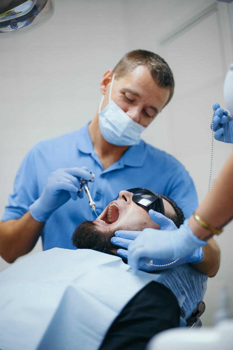 Фотография взята с сайта стоматологии Дмитрович Фэмили https://www.dmitrovich.ru/