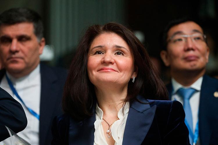    Одна из причин выбора в пользу Дианы Абдулганиевой, по словам источников, это давление университетской профессуры, которая настаивала на том, чтобы КГМУ возглавил кто-то из их среды.   
Фото: «БИЗНЕС Online»