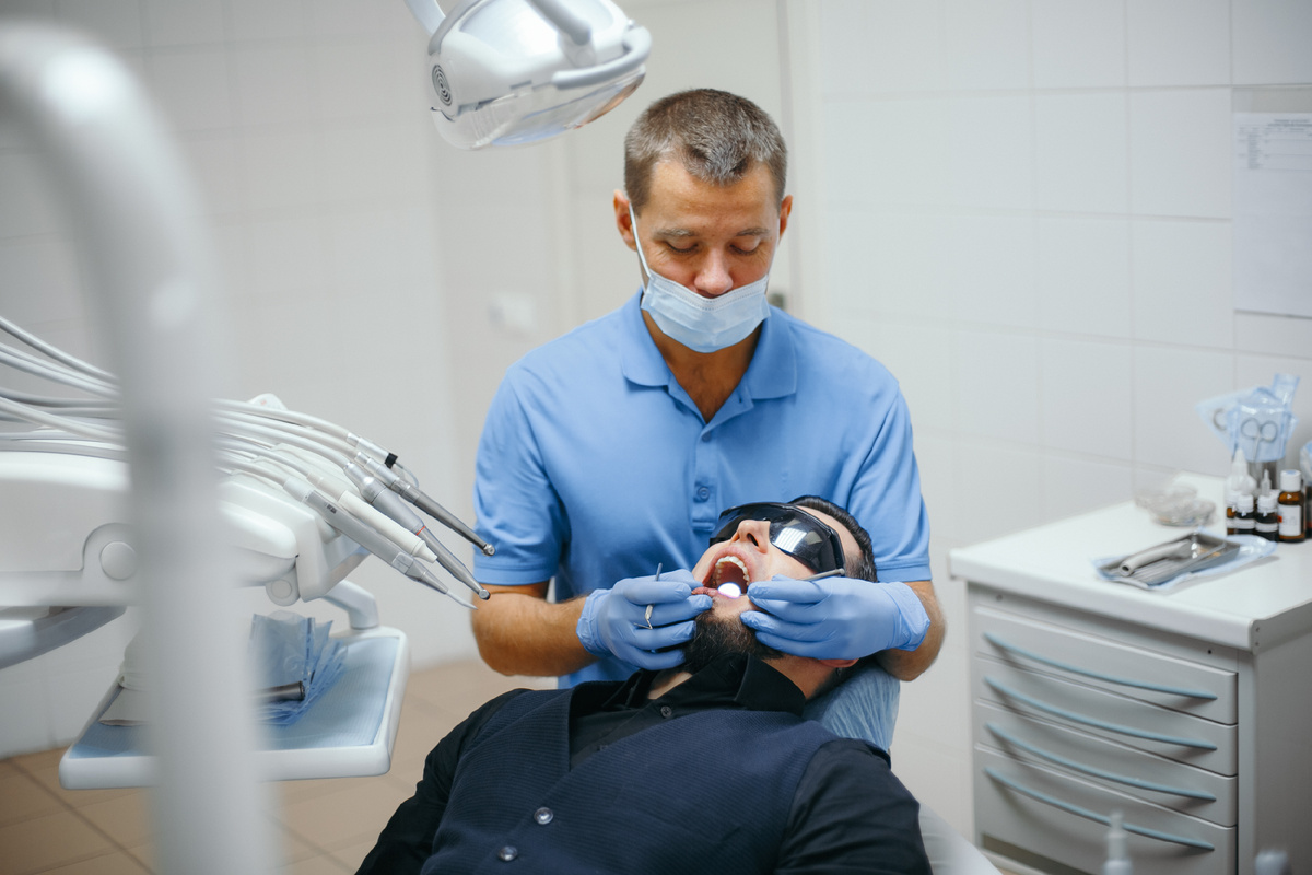 Фотография взята с сайта стоматологии Дмитрович Фэмили https://www.dmitrovich.ru/