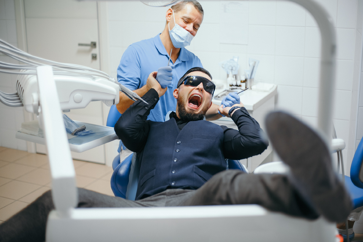 Фотография взята с сайта стоматологии Дмитрович Фэмили https://www.dmitrovich.ru/